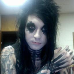 Twitter dedicado ao Jake Pitts , da banda Black Veil Brides . Moderador : @WihPitts_
