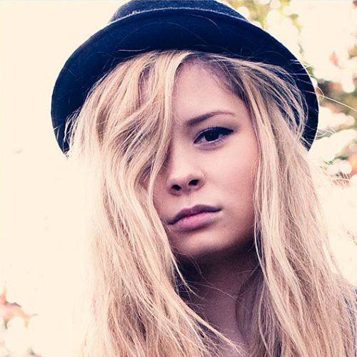 Olá, sou Nina Nesbitt :) follow me! Xx