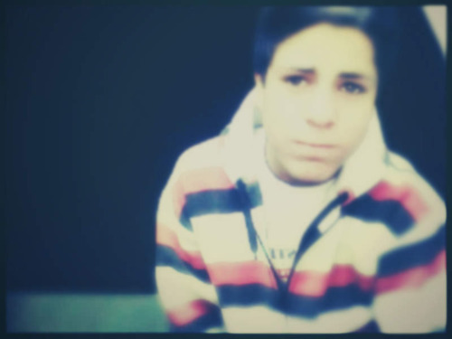 Edad : 15, Deporte: Natacion y Footbal, Color: Negro y rojo, Hermanos: 3 H y 1 M, Novia : Nono, Musica: JB, 1D, Rock, Poop, y Electro,
SEGUIME Y TE SIGO!