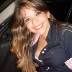 Você sabe que alguém te ama não pelo que ele fala, mas pelo o que faz. O amor não sobrevive de teorias ( Pe. Fábio de Melo )