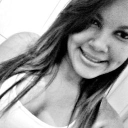 #_Humildade e #_caráter , quem tem vai #_longe .!