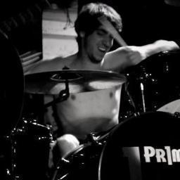 Baterista da @bandajune https://t.co/5eotcOou