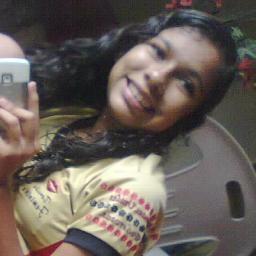 Amar é doar seu tempo pra alguém, respeitar , cuidar, é demonstrar carinho, é dar uns puxões de orelha quando necessário...;D