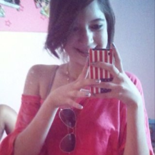 stou aqui só pra postar partiu mesmo :3
kk , (: