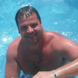Dad of two gorgeous,clever kids,future husband of one gorgeous clever girl.....Life is almost perfect!!!