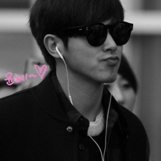 I'm Yunho from 東方神起. I'm just a bot not the real one. #TOHOBLAQ Open 31/05/55. ขอบคุณทุกคนที่ฟอลผม ผมมีค.สุขมาก ผมจะไม่ลืมทุกคน Close 08/02/2013. ปิดแอค