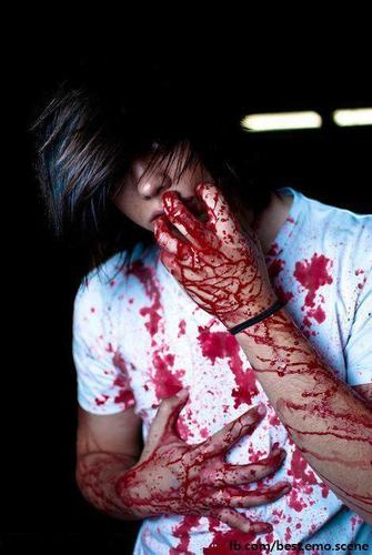I m a devil: who's like 2 love m'e n suck my blood.......):