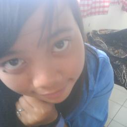 NurueLStory's profile picture. Di dalam kehidupan wanita, ada saat di mana dia harus cantik agar dicintai, lalu sampai saat dia harus dicintai agar tetap cantik.