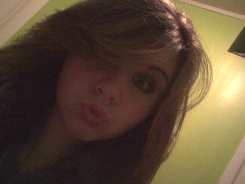 bpikoulas's profile picture. I love music ♡ and dnt care about what u think of me