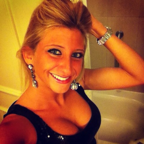 Ashley_1104's profile picture. I cheated on my fears, broke up with my doubts, got engaged to my faith and now I'm marrying my dreams. #Scorpio#Smile #Dream✨