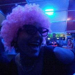 Izas_ttakun's profile picture. Si la música que suena en nuestra vida no es la que más nos gusta, solo tenemos que cambiarla. Mientras tanto...BAILEMOS!!! http://t.co/i6ogCyEq