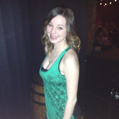 L0L0Lauren's profile picture. Lauren. LoLo. LG. Olynn. 23. Taken. Mommy. Happy.