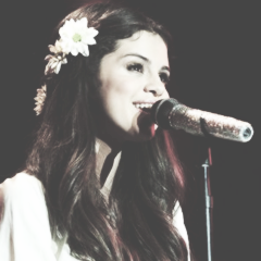 I LOVE Selena Gomez