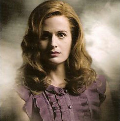Esme Anne Platt Evenson Cullen. Born 1895, Columbus Ohio. 1921 is when everything changed. Architect, Housewife, Student. My heart belongs to @ChrlisleCullen1.