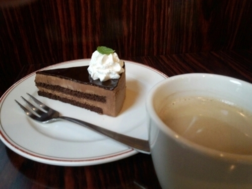 ハイキングが趣味のリーレコです。