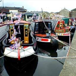 Waterwaysfest's profile picture. Skipton Waterways Festival. Taking place Saturday 5th, Sunday 6th & Monday 7th May 2018. A free fun family event. With live entertainment from 10am each day.