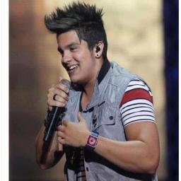 Serei sua fã mesmo que o violão não toque,mesmo que vc se cale ,mesmo que o ingresso acabe, mesmo que o show seja longe,estarei com você Te Vivo ՏՁ @LuanSantana