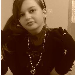 Caring friend,good daughter and crazy person (in a positive way). I'm from Bosnia and Herzegovina :P
Directioner,Little Monster and Twi-Hard :D