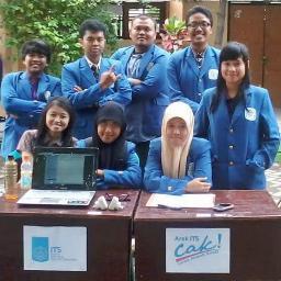 Hidup untuk memberi manfaat kepada sesama selagi masih diberi hidup oleh Allah SWT.
[SMPN 2 Sidoarjo, SMAN 4 Sidoarjo, D3 Teknik Mesin ITS]