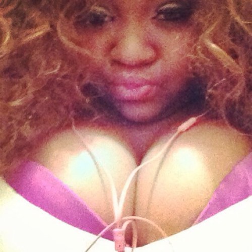 BEAUTIFUL is what they call me ! A HARDWORKING MOTHER ! Brooklynn J'Mani is my WORLD ! TAKEN ! xoxo Instagram:: MsBeautyMonroe