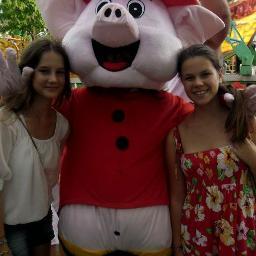 IvanaHincova's profile picture. Hi! I'm Ivana :) I'm directioner  ♥ I'll follow you back :) xx