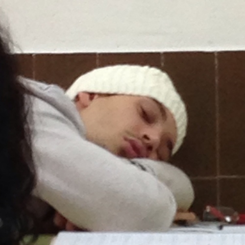 Si no quieren que durmamos en clase, ¿Por qué nos cuentan cuentos que dan sueño?