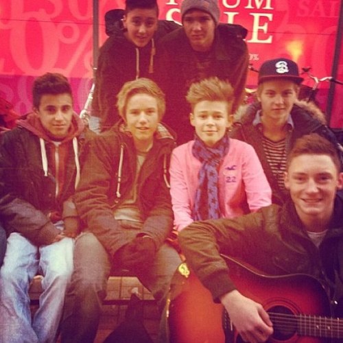 Heyb my name is lexii ;) and i'm @jeppewest biggest fan! Follow me