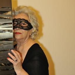 POETESSA PITTRICE ARTI PERFORMATIVE
oriental performance