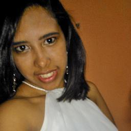 Sou amiga, leal, fiel, carinhosa, divertida... Sou bem eclética, gosto de dançar... Quer saber mais um pouco? segue ai... ;-)