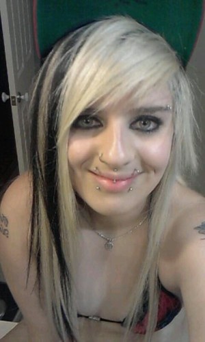MEGANNN KIGHTLEY eighteen baby! single .music is my life. concerts. 15 peircings, 5 tattoo's.