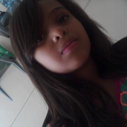 10 anos, flamenguista,chocolatra,animada,chatinha,amo a Demi Lovato...s2