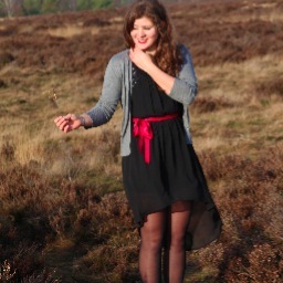 lisahevel's profile picture. ε(‾^‾)з \(‾^‾)/ ƪ('-'\) (/'-')ʃ ƪ('-'\) (/'-')ʃ ƪ('-'\) ~(','~) (~',')~