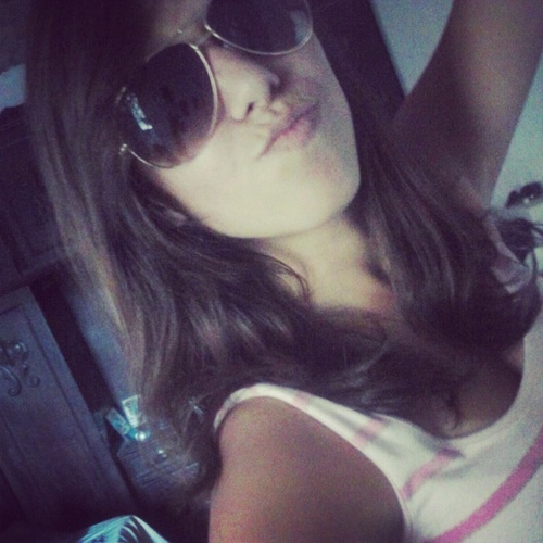 Tenho 20 aninhos, Adventista, Baiana *o* Flamenguista!!! Quer saber mais? Follow Me *---*