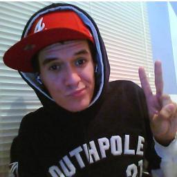 20 Anos,
Mc no grupo de Hip-Hop, Real Mc's
http://t.co/ZIcdJwPjWm