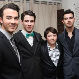 Jonas_lover_4's profile picture. LIVE ~ LAUGH ~ DANCE 
LIVE ~ LAUGH ~ MUSIC