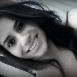 Use o amor para enfrentar a vida,
para encontrar a sua paz,
para sentir-se amado,
para sorrir facilmente,
para perdoar e ser perdoado!