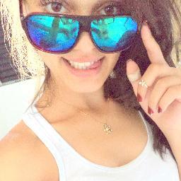 Leonina,15anos,mineirinhaa ! 

Facebook   https://t.co/eZxJlITW