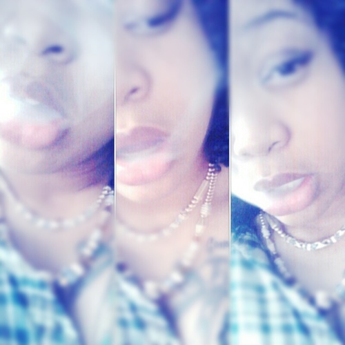 FOLLOW&MENTION ME ; NO squares in my fuckin' circle x) consider yourself irrelevant ♥ my life is perfect. you bitches can HATE. // thick a$$ t@ti ;)