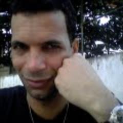 Eu sempre aproveito o dia para fazer um balanço da minha vida: repenso os meus erros e relembro os meus acertos.