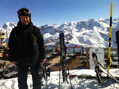 lesswerl's profile picture. 