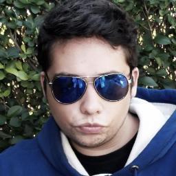 Estudiante Comunicación Audiovisual , 21 años, amo lo que hago y a quienes me rodean followme  Bitches!
