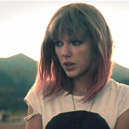 Swiftie, Gleek e Little Liar. Tay Tay é minha diva, musa do verão e rainha do funk. éssedois éssedois