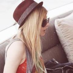 @AvrilLavigne , The Runaways e Kristen Stewart   Divas s2