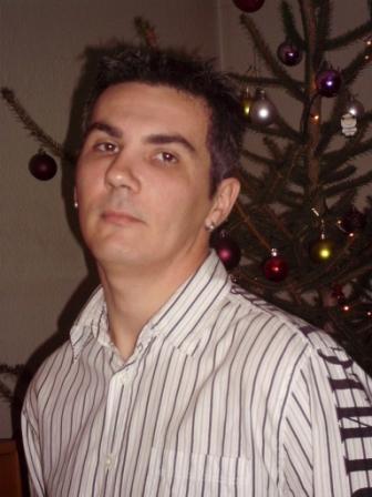 Qulee2's profile picture. Csak vagyok a világban.