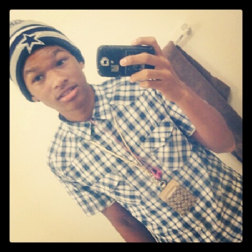 Old account got deleted SMFH ... But follow me #TeamFollowBakk Tall LightSkin!! Fwm!!