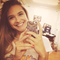 ''Já era amor antes de ser!'' Juliana Paiva.