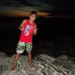 Gosto de Futebol,Muleres,chocolate,skate, praia,e etc.