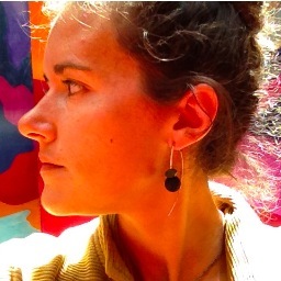 Globetrotter, coffee lover, foodie, international relations specialist.