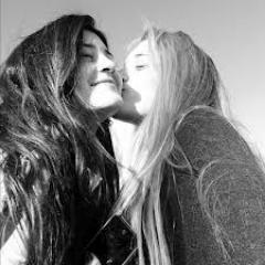 AtoFim's profile picture. Um amigo de verdade não é aquele que diz vá em frente. E sim aquele que diz eu vou com você.