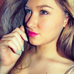 im alina 17 from canada,  follow me on #Instagram: alinalevy and #tumblr loveee yaa ♥ #followback